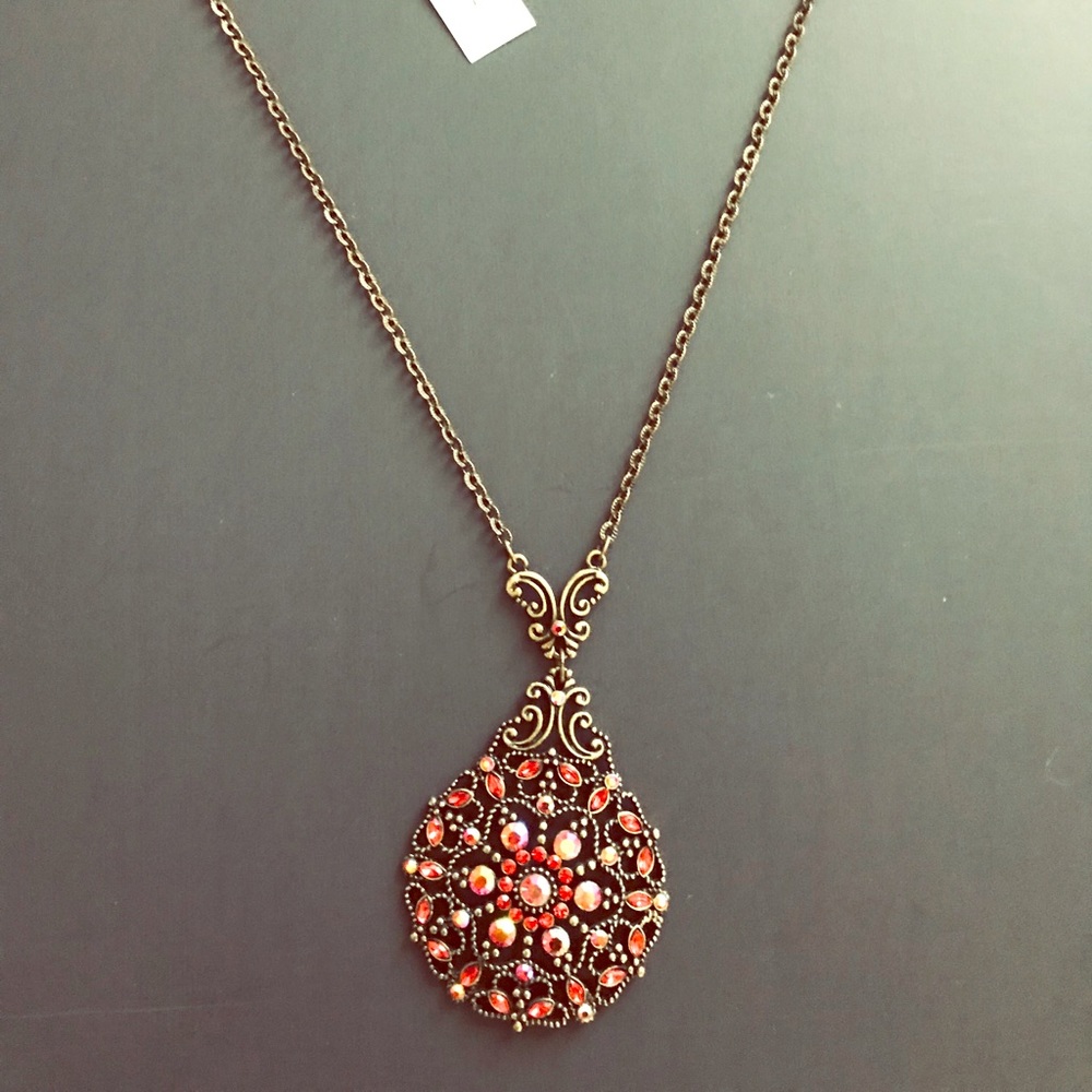 Red crystal pendant necklace